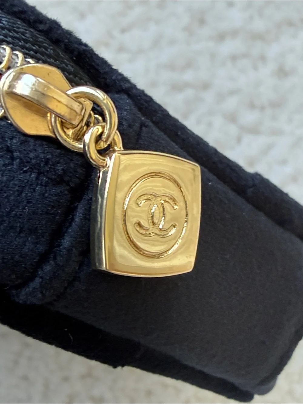 CHANEL compact velvet